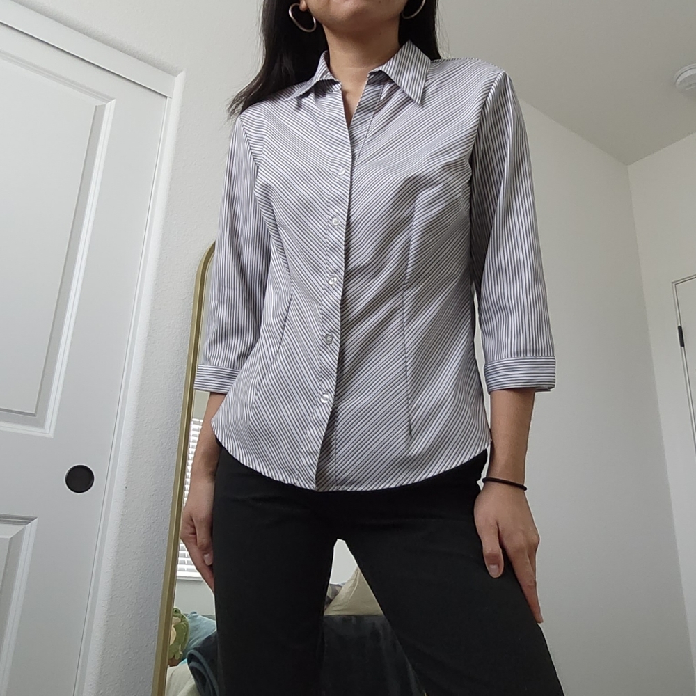 3/4 sleeve white striped button up